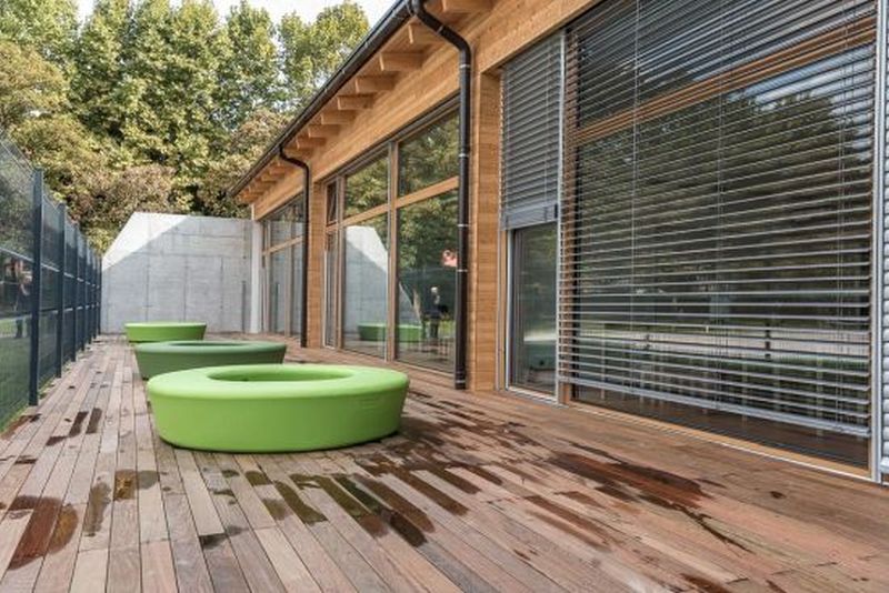 Lesena okna dajo neko posebno vzdušje vašim prostorom